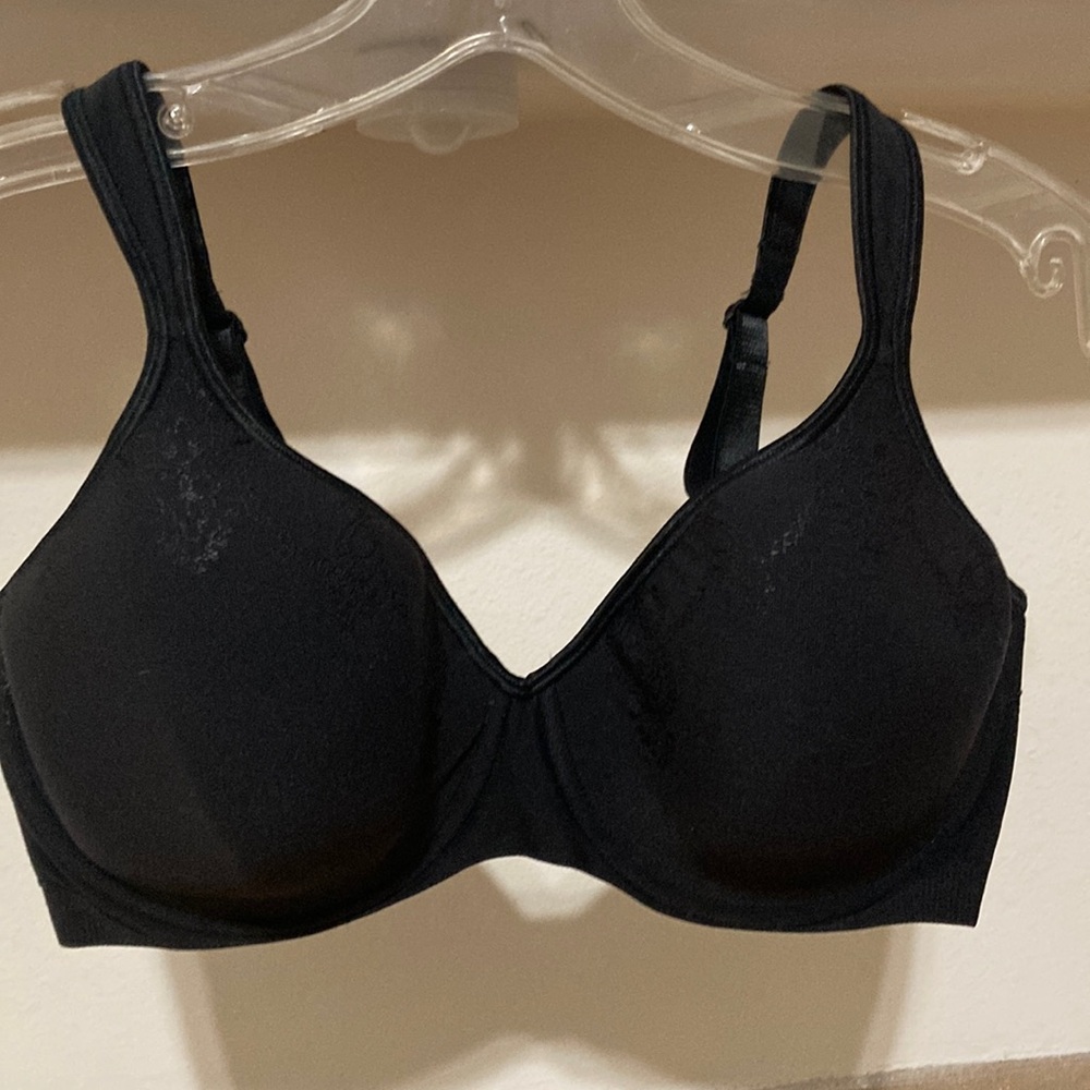 Bali Women’s Black Underwire Bra (size M)